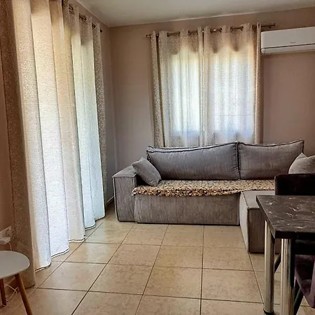 Апартаменты Beautiful 1 Bedroom 600 Meters From The Sea Venus