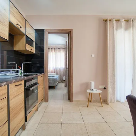 Apartment Beautiful 1 Bedroom 600 Meters From The Sea Venus *