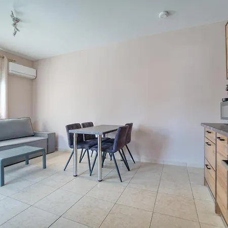 Beautiful 1 Bedroom 600 Meters From The Sea Venus